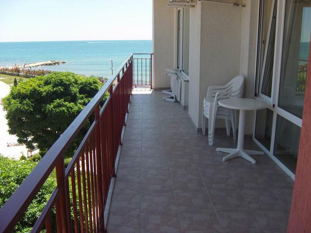 Gt Privilege Fort Beach Apartments Elenite Extérieur photo