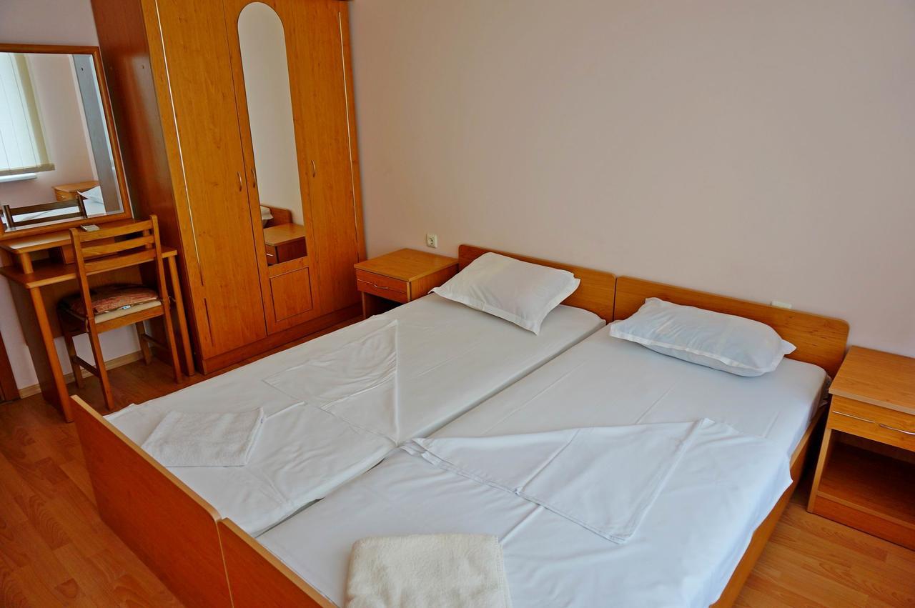 Gt Privilege Fort Beach Apartments Elenite Extérieur photo